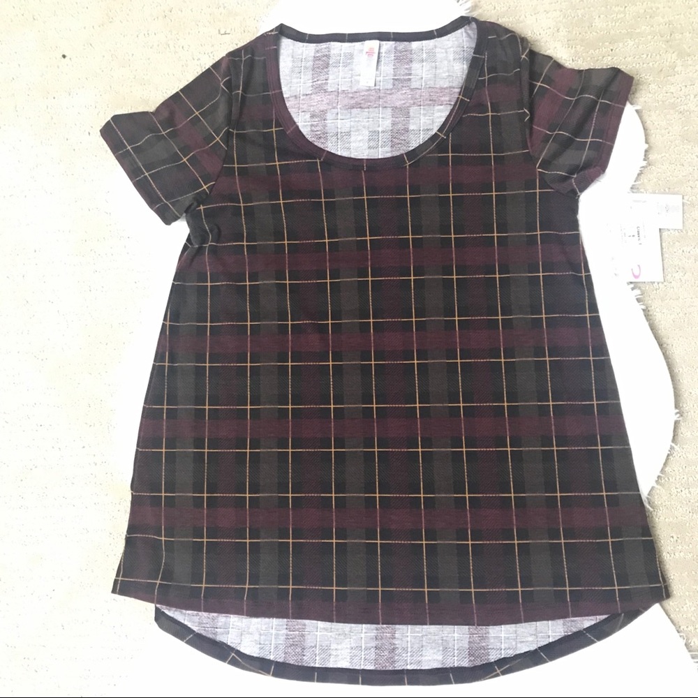LuLaRoe Classic tee plaid Christmas